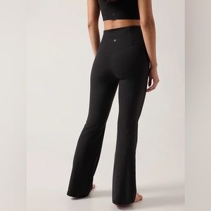 NWOT Athleta Elation Flare Pant Small Black